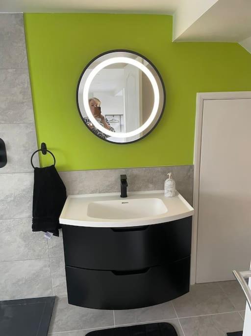 Seascape - Stylish Modern Apartment Barton on Sea Kültér fotó